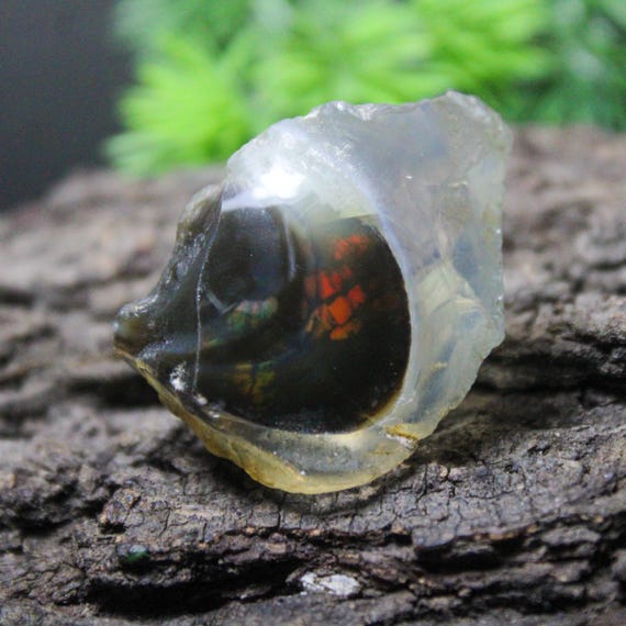 Ethiopian Opal Specimen: Multi-Fire Raw Crystal (32x25x14 MM, 46.15 Carats)