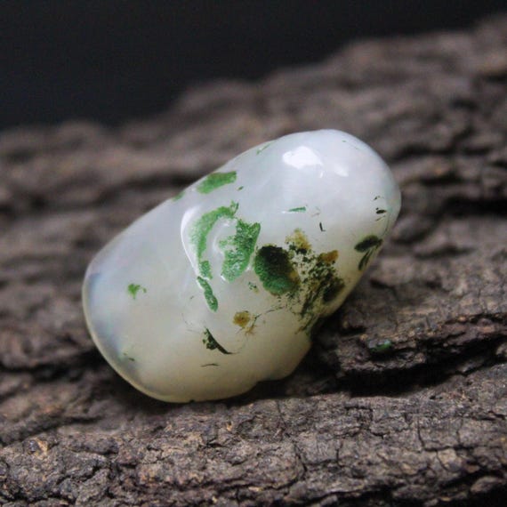 Ethiopian Opal Raw Specimen: Multi Fire Gemstone (30x17x12 MM, 30.80 Carats