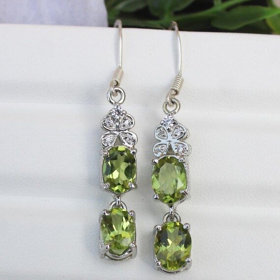 Natural Green Peridot Vintage Earring With 925 Sterling 4.55 Grams August Birthstone