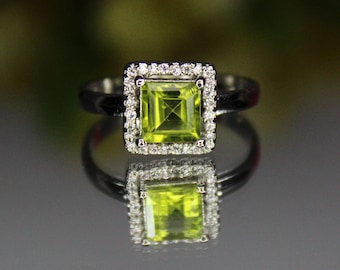 Natural Green Peridot Ring: Square Sterling Silver, US Size 7