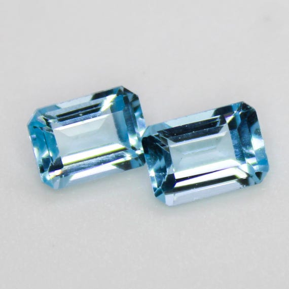 Natural Sky Blue Topaz Cut Pair : Octagon Faceted Gemstones, 2.50 Carats (7x5x3 mm)