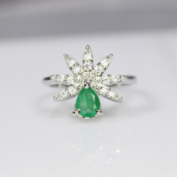 Natural Green Emerald Ring, Amazing .925 Sterling Silver Ring , Beautiful Ring ,Silver Ring, Green Emerald Ring, U.S Ring Size 8