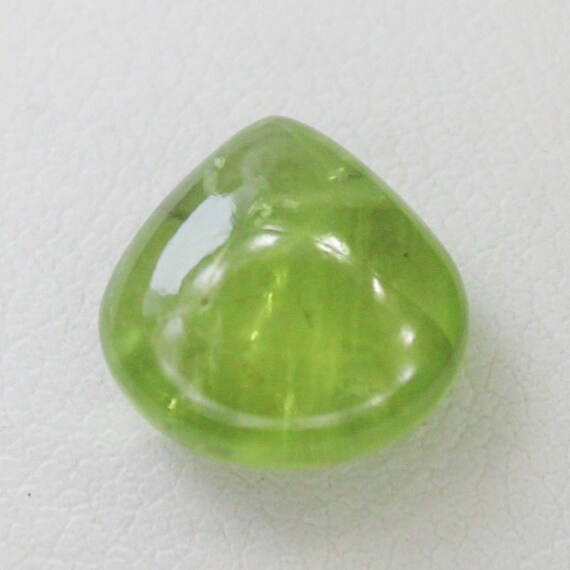 Natural Green Peridot Cabochon: 3.85 Carat Heart-Shape Gemstone 10X10X4 mm Size