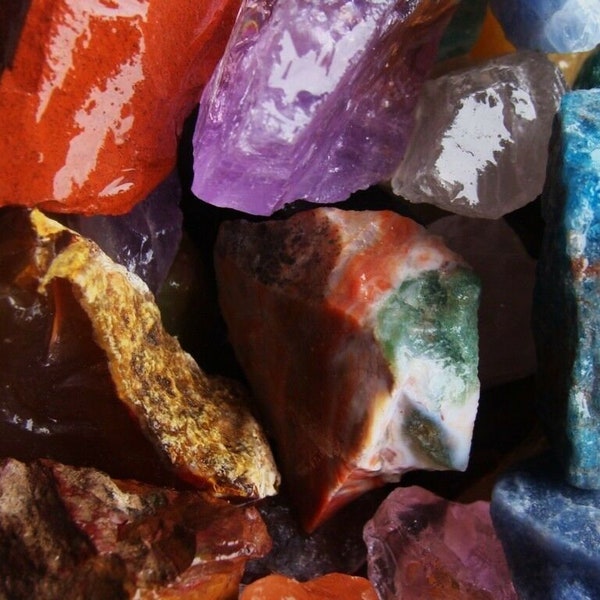 Summer Sale!! 3000 Carat Lots of Natural Tumble Rough + a Very Nice Free Faceted Gemstone