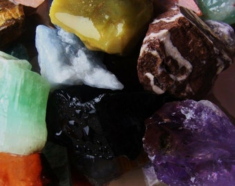 Big Sale!! 1000 Carat Lots of Natural Tumble Rough + a Very Nice Free Faceted Gemstone