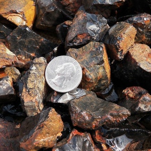 Big Sale!! 3000 Carat Lots of Black Onyx Rough Plus a Very Nice Free Faceted Gemstone