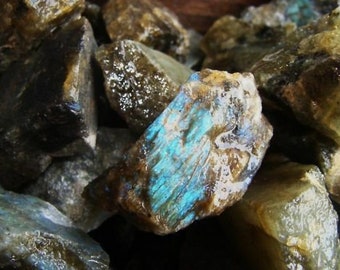 Summer Sale!! 500 Carat Lots of Unsearched Natural Labradorite Rough + a Free faceted Gemstone