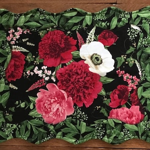 Set of 2 – Floral Placemats by Timeless Treasures (carinaplacemats)