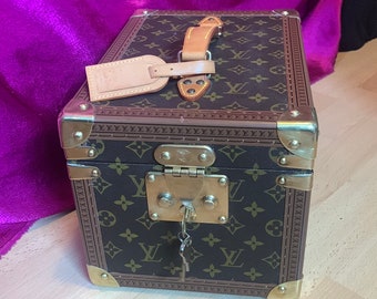 RARE Louis Vuitton Vintage Monogram Boite Flacons Train Case. Like new condition