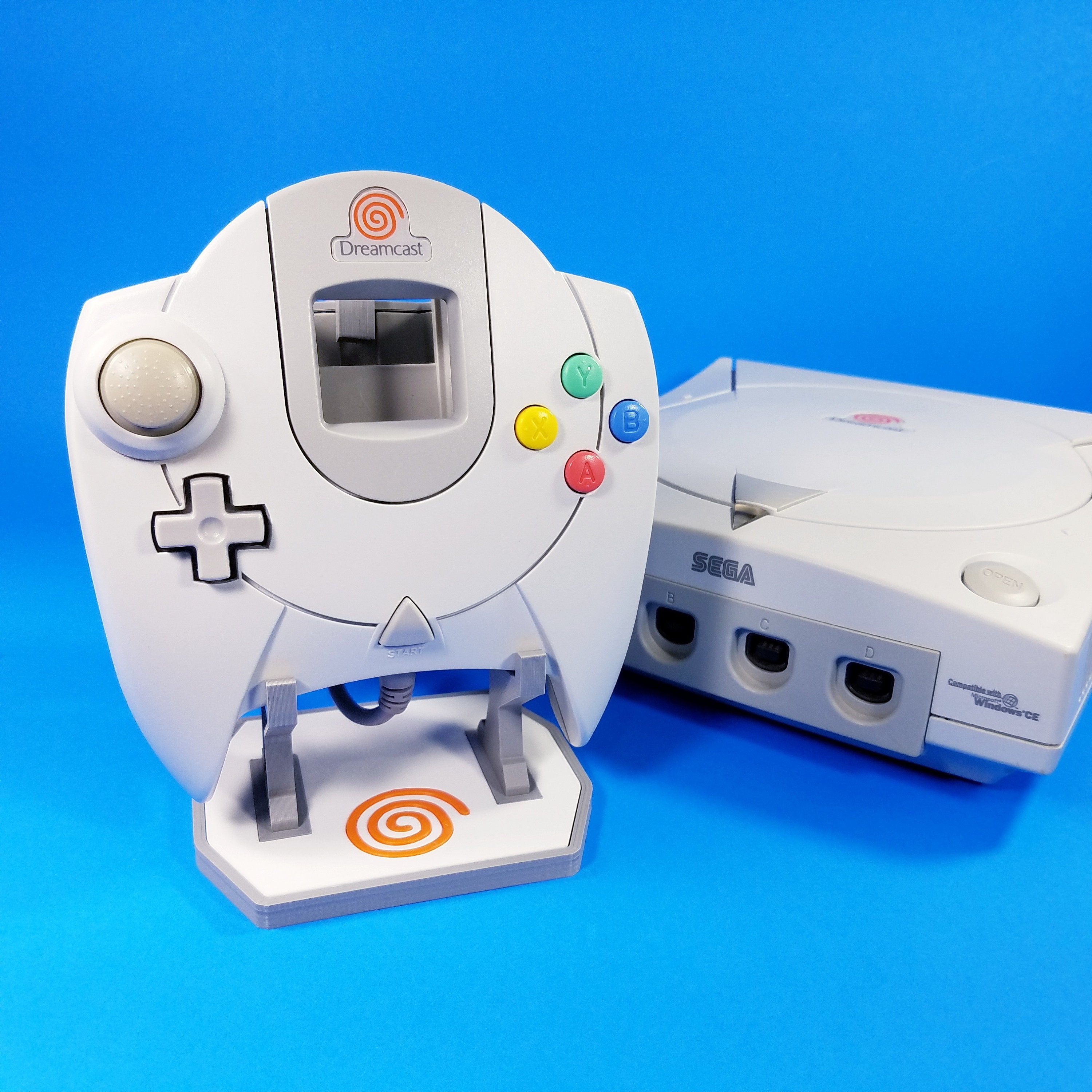 お*ち様 SEGA Dreamcast 本体2台 コントローラー2つ ソフト3本 お*ち様 SEGA Dreamcast 本体2台 コントローラー2つ ソフト3本