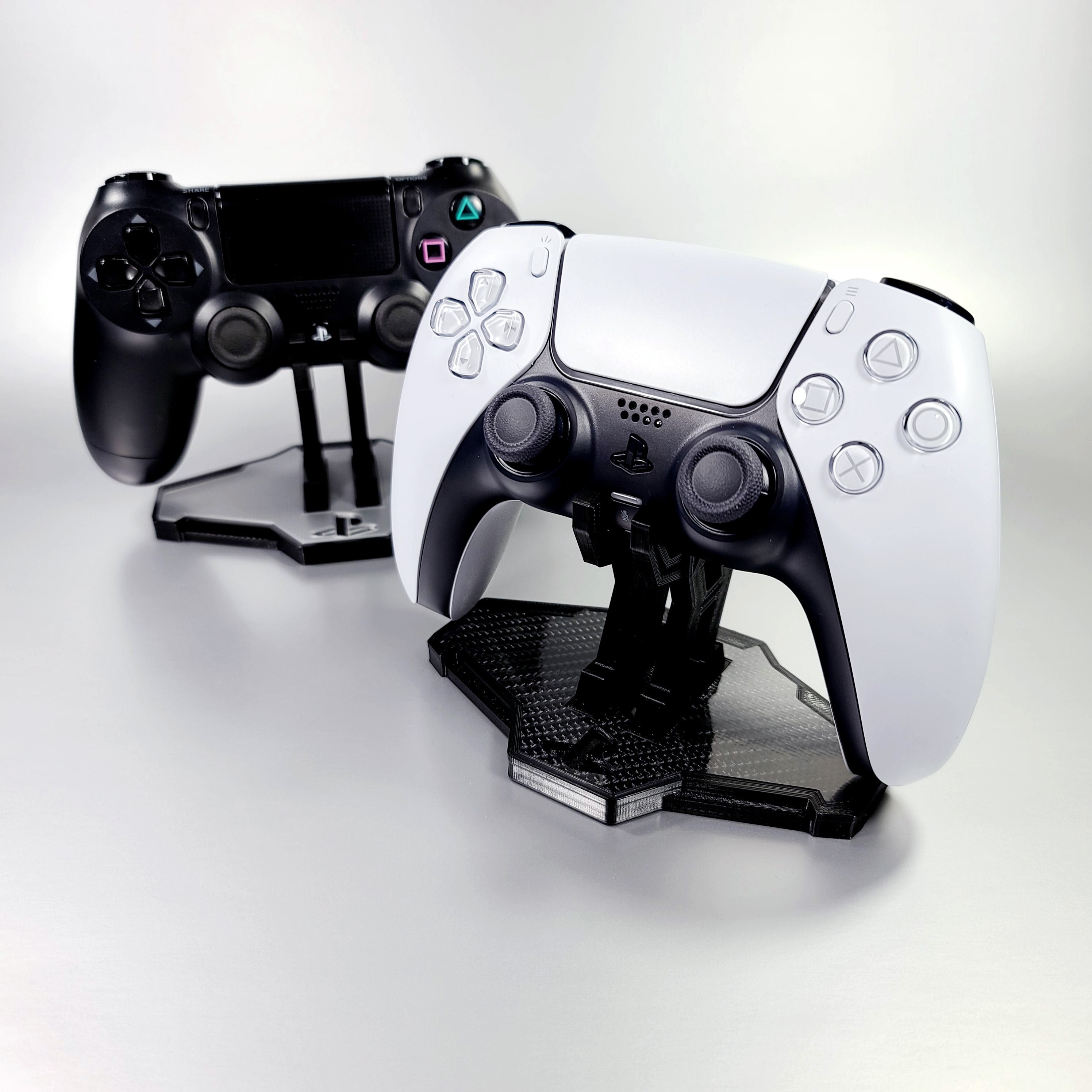 STL file Call of Duty: Modern Warfare 2 Controller Stand, Playstation PS4  PS5