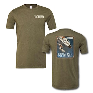 America&#39;s Navy® Horizons Unlimited Vintage Poster Tee | Officially Licensed
