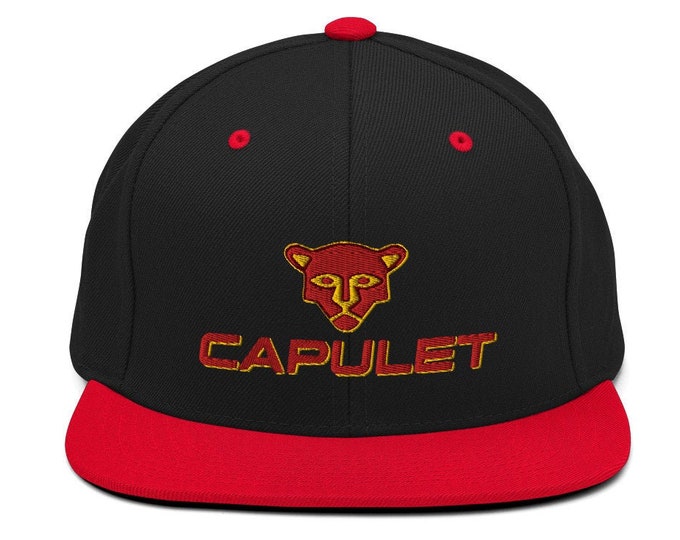 House of Capulet Flat Bill Snapback Cap - Embroidered 6-Panel Structured Baseball Hat - Black Hat/Red Visor