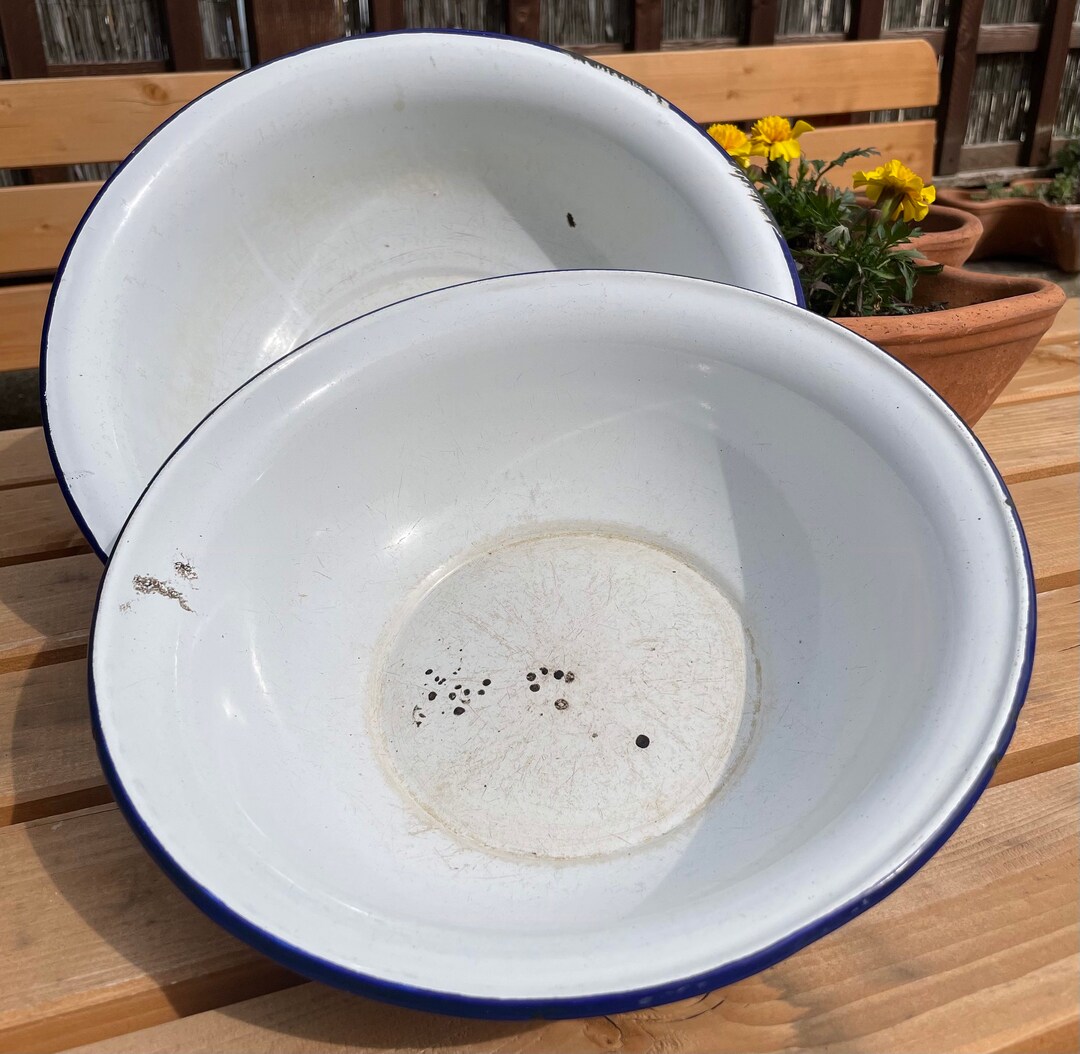 Two Vintage Enamel Bowls Etsy