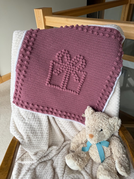 Christmas Baby Blanket | Gift Wrapped Blanket | Christmas Crochet | Puff Stitch Blanket | Bobble Stitch Blanket.