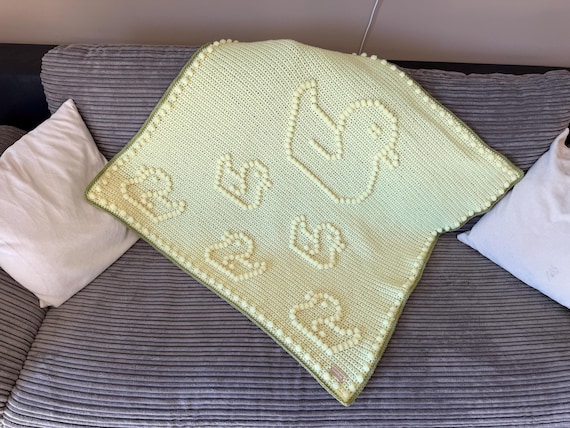 Mumma duck and her 5 little ducks | Crochet pattern | Crochet puff stitch or bobble stitch pattern.