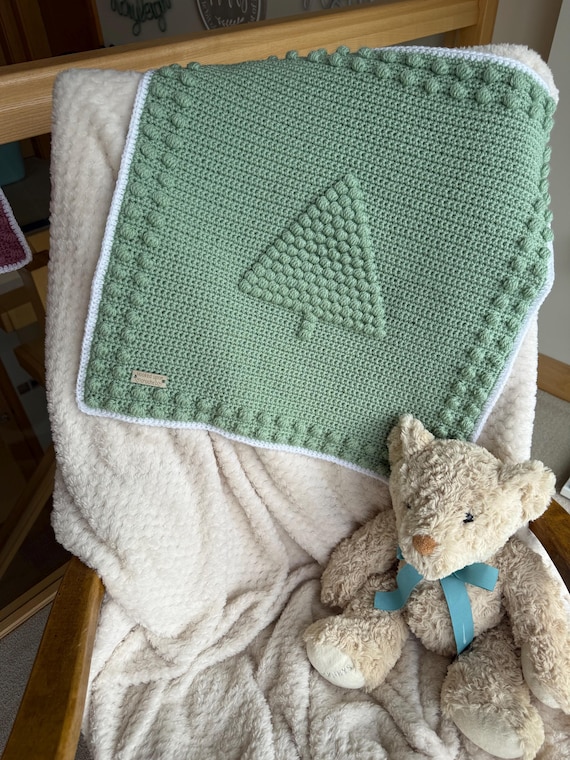 Christmas Baby Blanket | Christmas Tree Blanket | Christmas Crochet | Puff Stitch Blanket | Bobble Stitch Blanket.