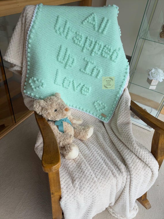 All wrapped up in love US terminology crochet pattern | US term patter | Puff stitch pattern | Bobble stitch pattern | Crochet pattern.