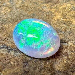 Multi Feueropal, Oktober Geburtsstein, Natürlicher Opal Cabochon, Welo Basis Opal, Opal Cabochon, Lose Edelstein Größe 12X10X4 MM Ct. 2.20 oval