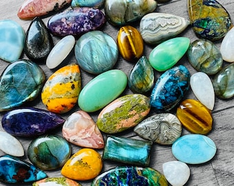 Natural Gemstone Cabochon Mix: Tiger Eye, Labradorite, Onyx, and More