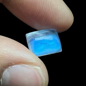 Cabujón de piedra lunar azul, piedra lunar de fuego múltiple, piedra lunar arco iris blanca, piedra preciosa suelta, piedra lunar arco iris natural, tamaño 10X8X5 MM Ct 5.05