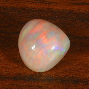 Cabochon di opale etiope naturale, Gemma di Opale, Pietra portafortuna di ottobre, Gemma sciolta, Opale rosso fuoco, Forma del cuore 14X14X9 MM Ct. 9.60 Cabochon