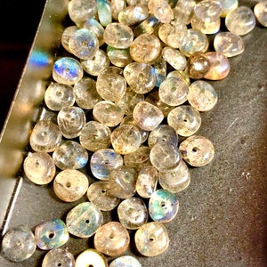 AAA + ++ Perline di labradorite 50 pezzi Dimensioni 3-5MM, Perle di labradorite-pietra preziosa-Cabochon-Perline, pietre preziose sciolte - Perle di pietra - Stock limitato