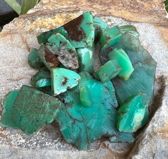 Natural Chrysoprase Rough, Chrysoprase Gemstone Row, Crystal Chrysoprase Rough, Mineral Chrysoprase Rough Loose Gemstone Rough Making Jewels