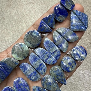Coppie di cabochon di lapislazzuli, coppie di pietre preziose di lapislazzuli, lotto di coppie di lapislazzuli, coppie di cabochon, coppie di pietre preziose, lotto di lapislazzuli, orecchini,