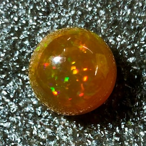 Cabochon opale naturale, opale di base marrone, cabochon opale, opale di grandi dimensioni, pietra di nascita di ottobre, pietra preziosa sciolta, multi fuoco 16x16x12MM ct. 19.60
