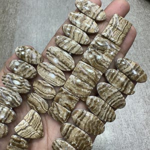 Paires de cabochons d'aragonite, Paires de pierres précieuses d'aragonite, Lot de paires d'aragonite, Paires de cabochons, Paires de pierres précieuses, Lot d'aragonite, Lot de paires d'aragonite,