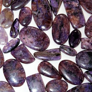 Lotto all'ingrosso Pr Kg Bella qualità 100% Charoite naturale Cabochon Tutte le forme Tutte le dimensioni Mix Lotto Cabochon Gemma Lotto per realizzare gioielli