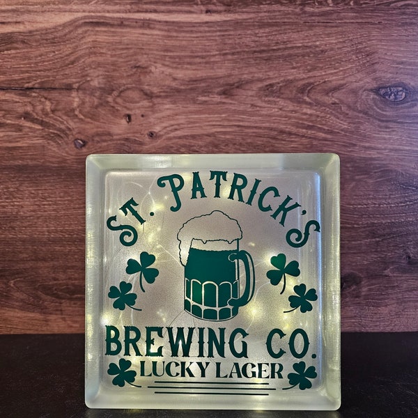 Bloc de verre irlandais, bloc de verre lumineux, décoration de la Saint-Patrick, cadeau pour un ami, décoration d'intérieur irlandaise, décoration sur le thème de l'Irlande, lampe bloc de verre