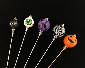 Halloween Pins (lang) in verschiedenen Designs - zur Verwendung als Hutnadeln, Anstecknadeln, Dekorationen etc