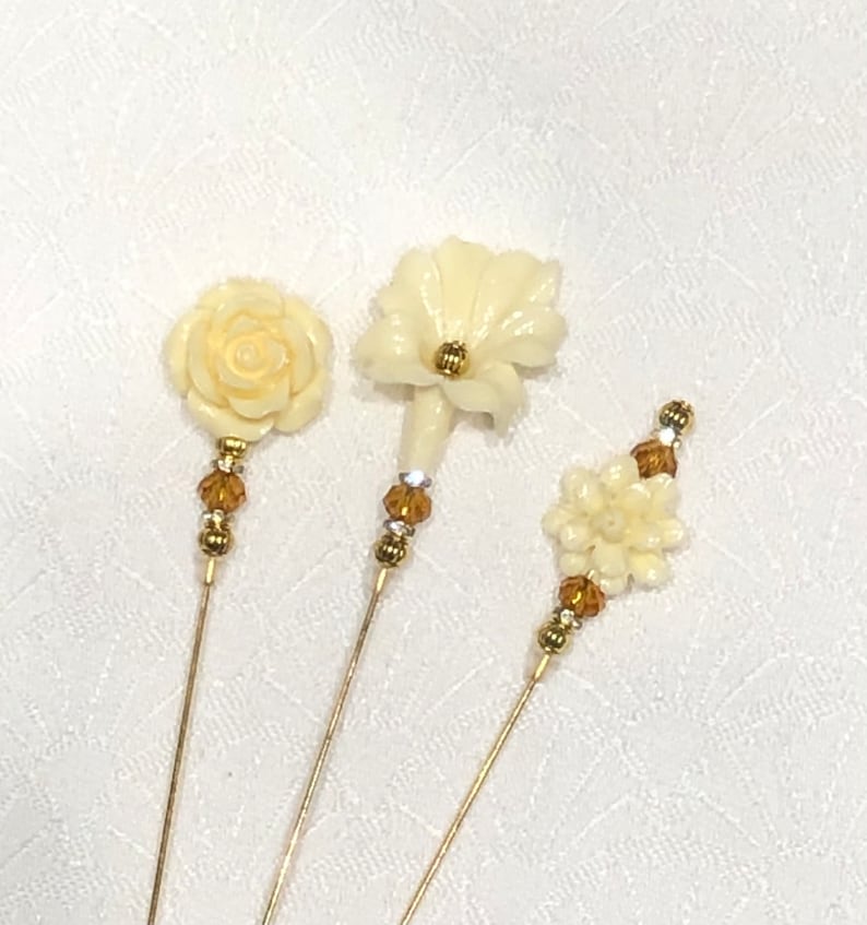 Alfileres de sombrero de flores de marfil y oro/alfileres de solapa/alfileres de hijab: una selección de 3 hermosos diseños en 2 longitudes imagen 6