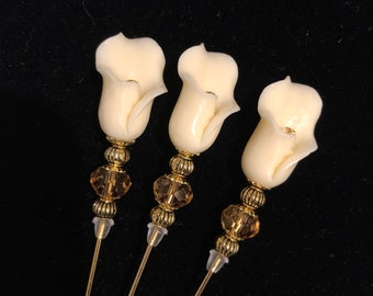 Gold and cream lily flower hat pins: Choice of lengths