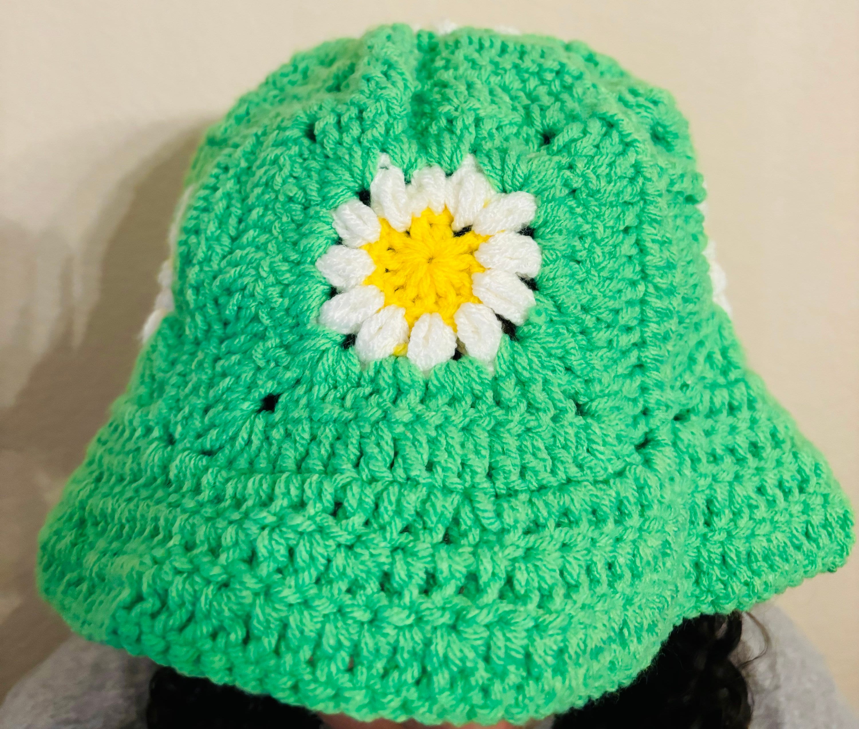 Crochet Daisy Bucket Hat, Granny Square Festival Hat - Etsy display picture 3