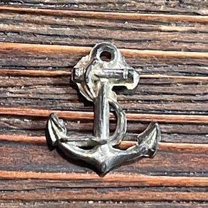 Vintage Metal Anchor Charm; Antique Silver Pewter Anchor Pendant; Sailing Charm; Nautical Trinket