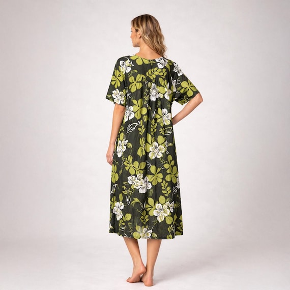 Micronesian Womens Mumu Dress, Lightweight Polyester With Zipper