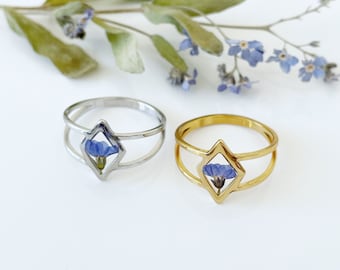 Pressed Forget-Me-Not Flower Ring, Resin Botanical Jewelry