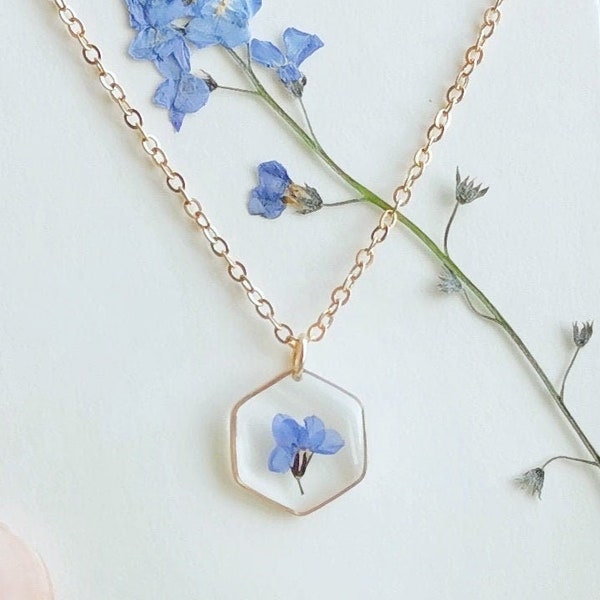 Collier de fleurs, collier de fleurs myosotis, bijoux véritables fleurs, cadeau pour elle, collier pour femme, cadeau d'anniversaire, collier en résine