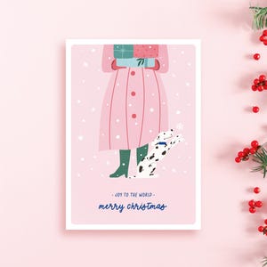 Weihnachtskarte / JOY / zauberhafte Postkarte zu Weihnachten, Hund und Frau, mit liebevollem Spruch – für Weihnachtsfans