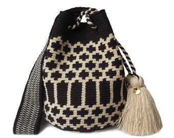 AUTHENTIC Ethnic WAYUU Mochila, From Colombia, Crochet Crossbody, Handmade Purse, Bucket Bag, Colombian Craft
