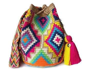 Rainbow WAYUU BAG/ Size M / Medium Crochet BAG / Wayuu Crossbody Purse / Mochila / Handmade Crochet Purse / Crochet Crossbody Bucket Bag