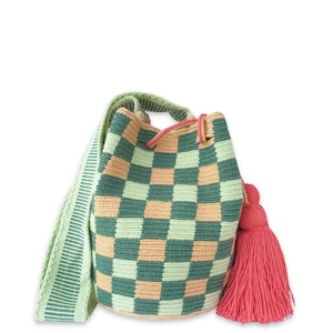 Medium Green Wayuu Bag, Authentic Colombian Mochila,  Handmade Crossbody Purse, Crochet Bucket Bag