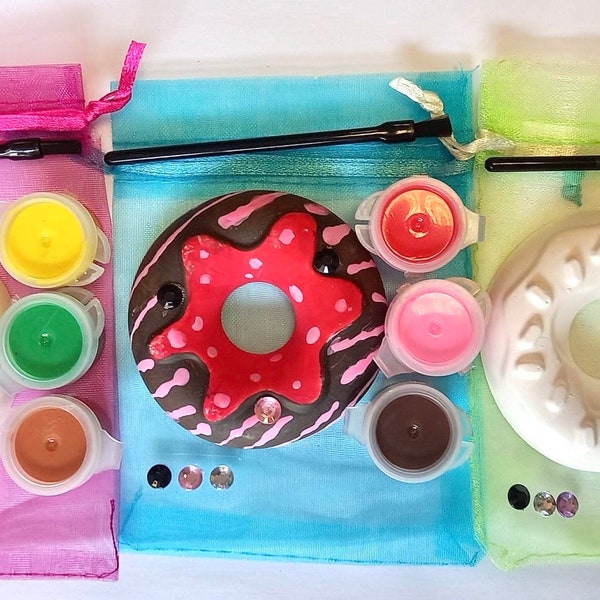 Donut Craft Kit -Donut Magnet-Unique Birthday Party Bag Favour/Fillers-Doughnut Cake Paint Set-Children or Adult Craft Party Idea