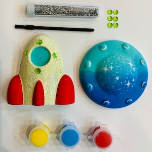 Space Theme Party Bag-Rocket Spaceship Craft Kit-Paint Set-Unique Favours/Fillers-Craft Party Idea-Children&#39;s Activity Set-Boys Party Bag
