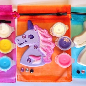 Unicorn Craft Kit -Free Standing Unicorn -Unique Birthday Party Bag Favour/Fillers-Paint Set-Children or Adult Craft Party Idea