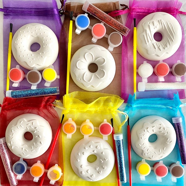 Donut Craft Kit en Organza Gift Bag-Unique Party Bag Favor/Rellenos-Donut Cake Craft Set-Paint Set-Craft Party Idea-Actividad infantil