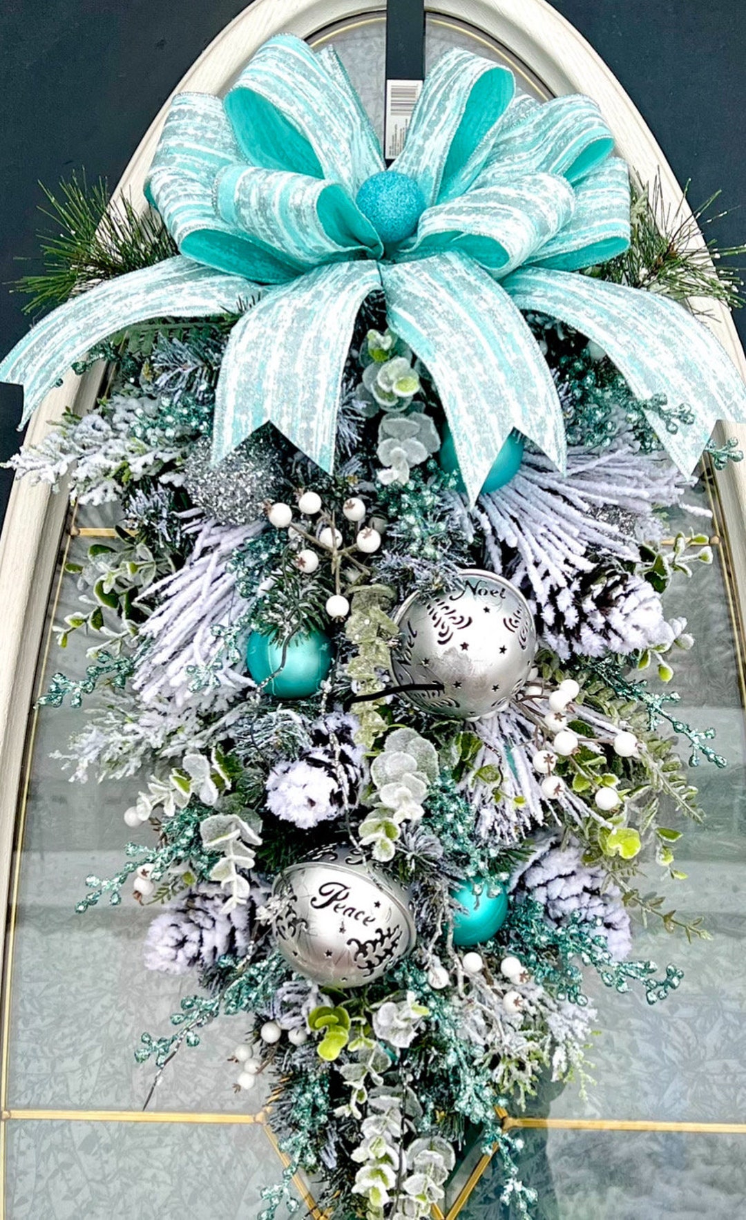 Christmas Flocked Teardrop, Christmas Wreath, Frosted Pinecones, Ice
